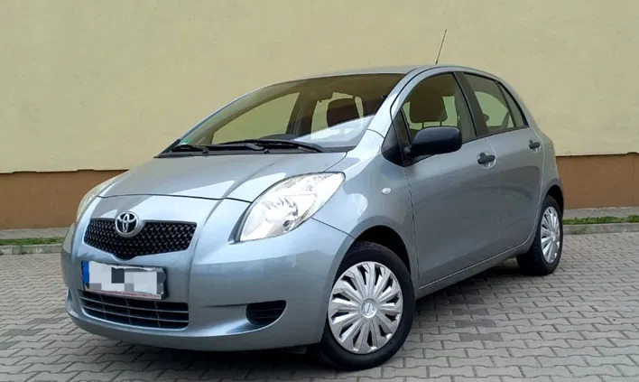 lubelskie Toyota Yaris cena 18900 przebieg: 154000, rok produkcji 2009 z Zamość